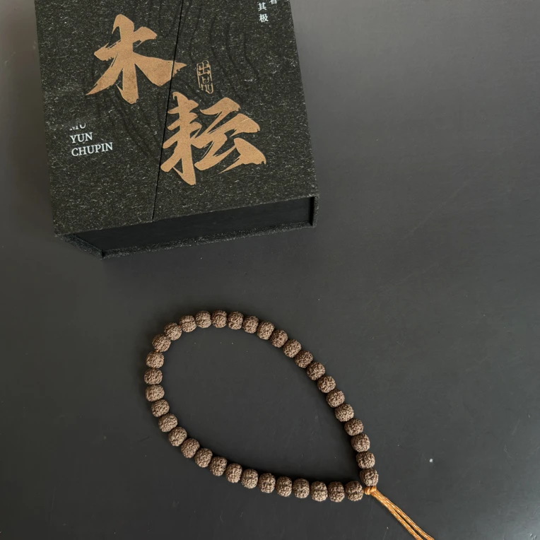 精选级老树梅花赤玉梅花小金刚单圈手持