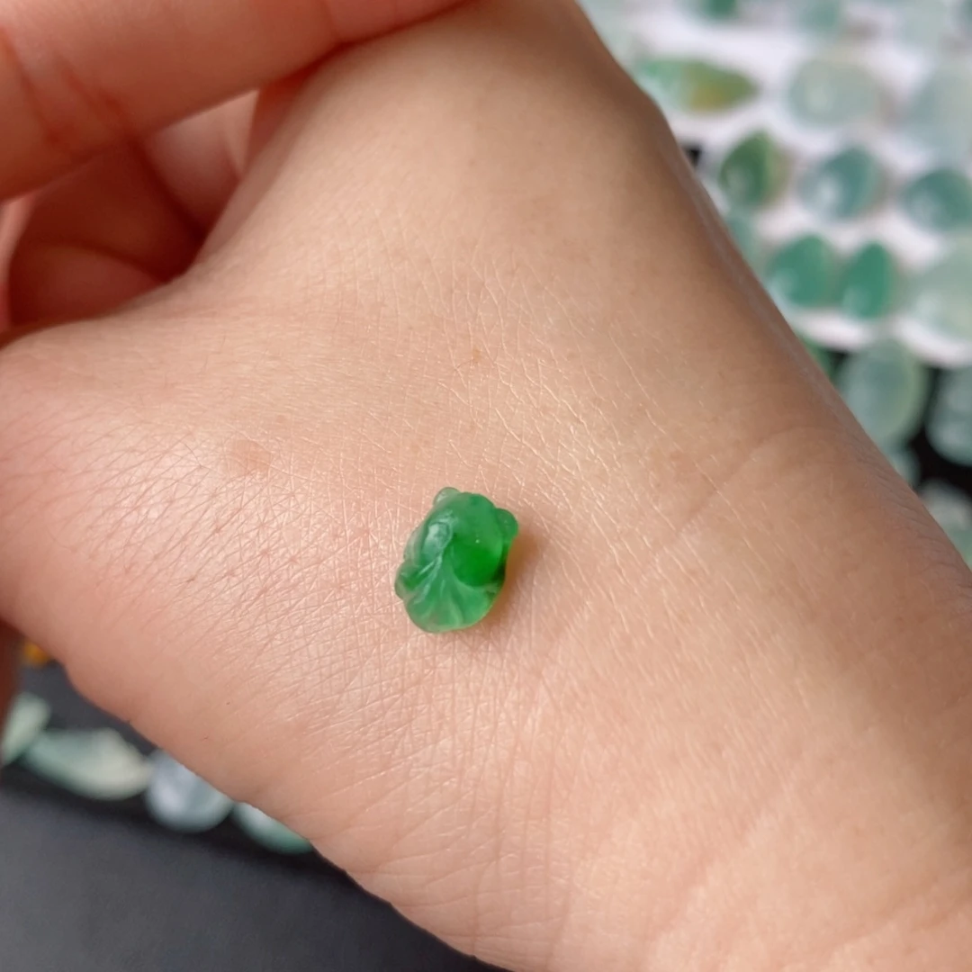 定制翡翠未镶嵌左****）鱼