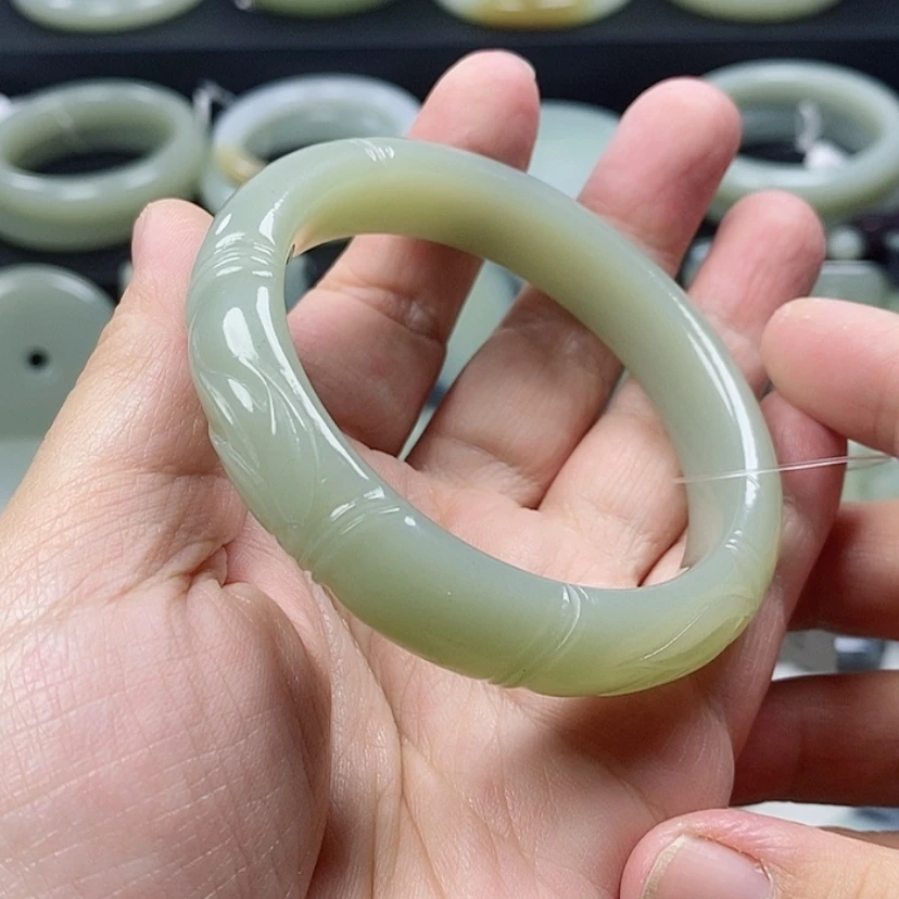 【闪购商品】未镶嵌手镯和田玉