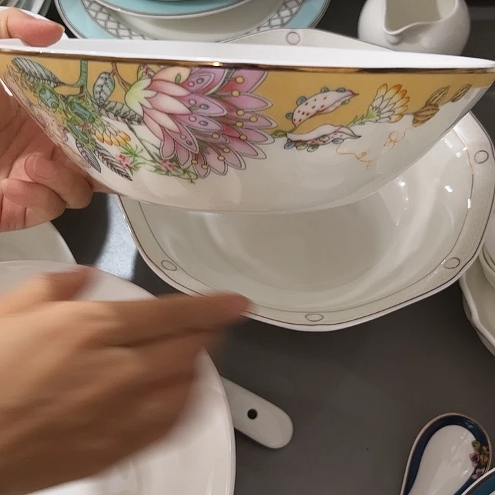 瓷片微瑕骨瓷汤盆一个珐琅金