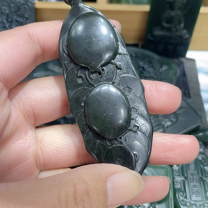 蛇纹石玉未镶嵌项链