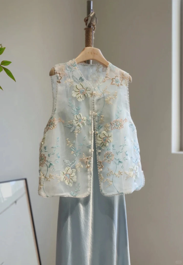 马甲夏季绣花马夹薄款圆领中国风工字型刺绣网红蕾丝