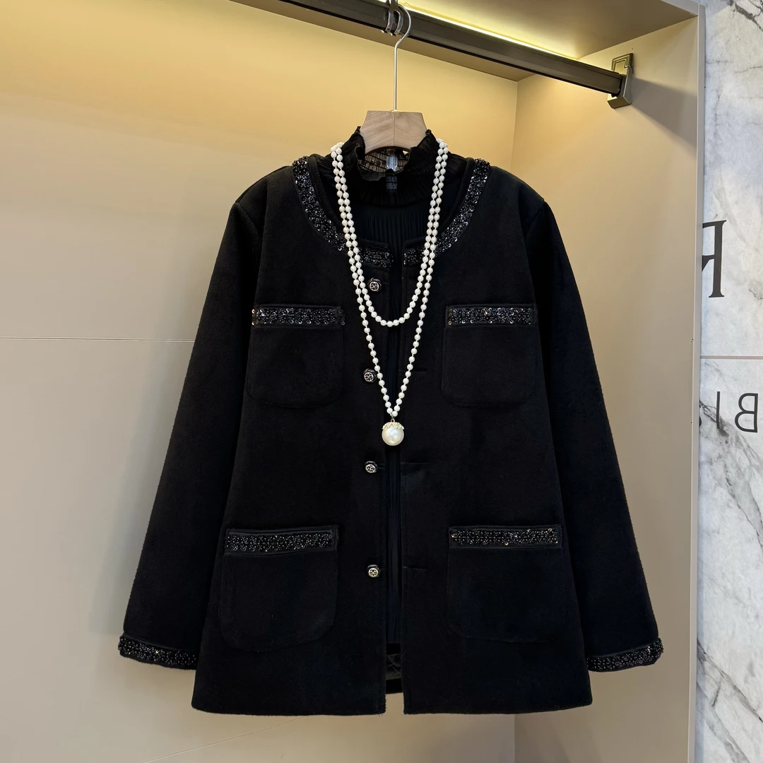 2025时尚胖mm显瘦气质轻奢小香风亮片百搭大码洋气短款外套1108