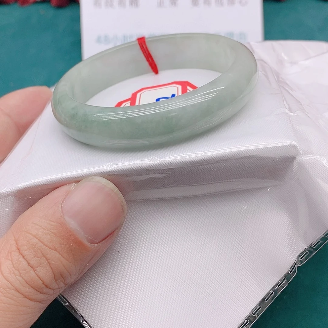 翡翠手镯未镶嵌小***～5222222222
