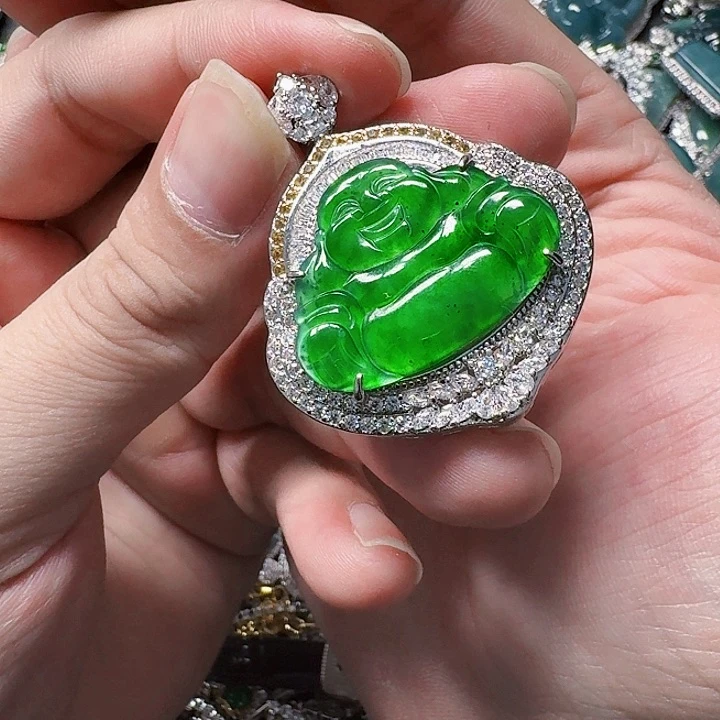 翡翠颈饰未镶嵌天然A货翡翠放漏