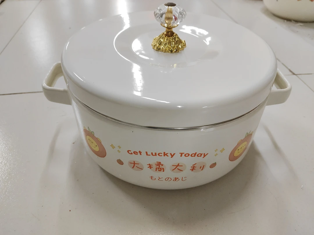 20口径搪瓷焖锅瑕疵处理颜色随机发