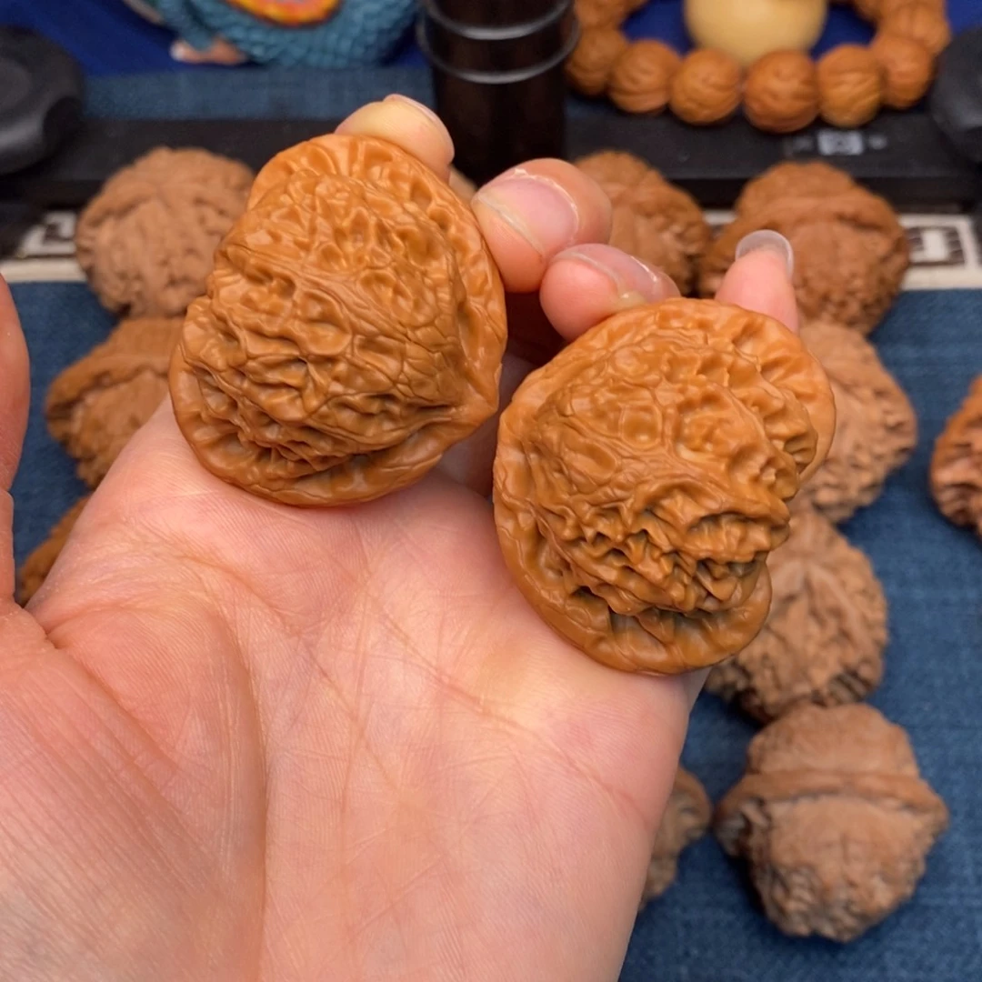 轮***产文玩核桃把件42全品精配桃心宫灯