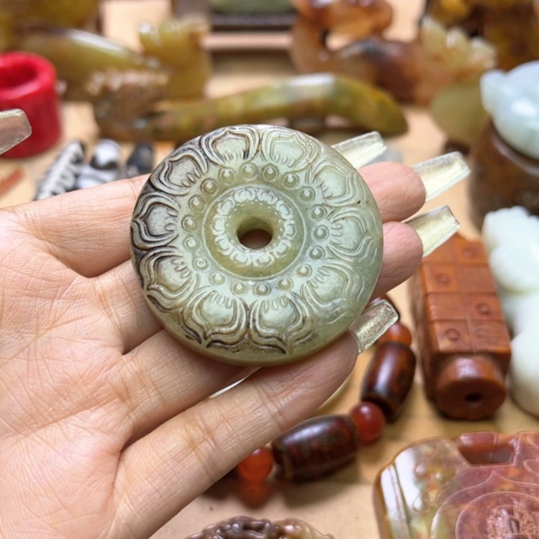 【闪购商品】蛇纹石玉颈饰未镶嵌