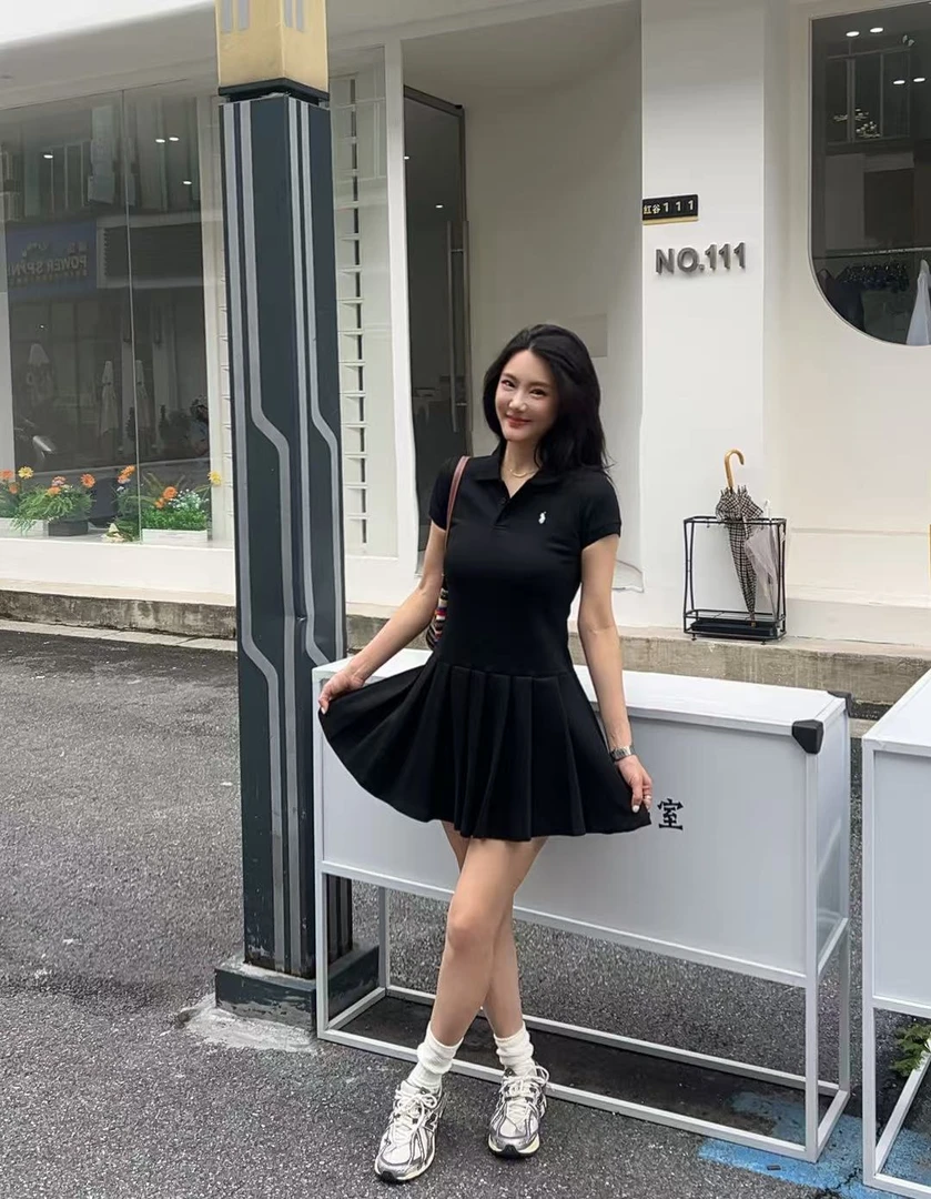 2025英伦风小马刺绣百褶polo休闲运动连衣裙女夏薄款