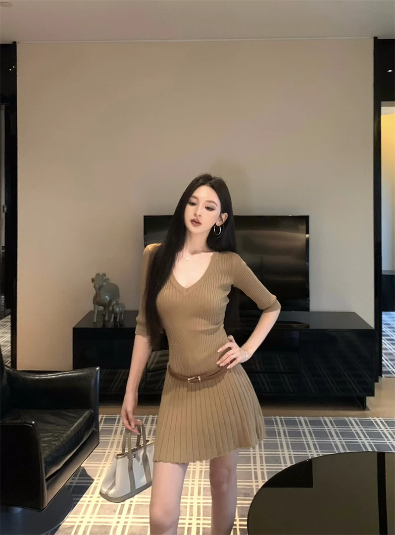 复古气质包臀性感辣妹V领针织秋冬短款百搭连衣裙子短裙#66491