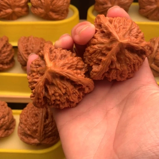 蓝***蓝文玩核桃吊坠核桃