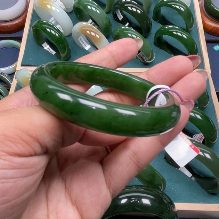 和田玉（碧玉）手镯未镶嵌