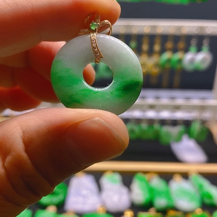 翡翠18K金镶嵌吊坠(不含链)吊坠