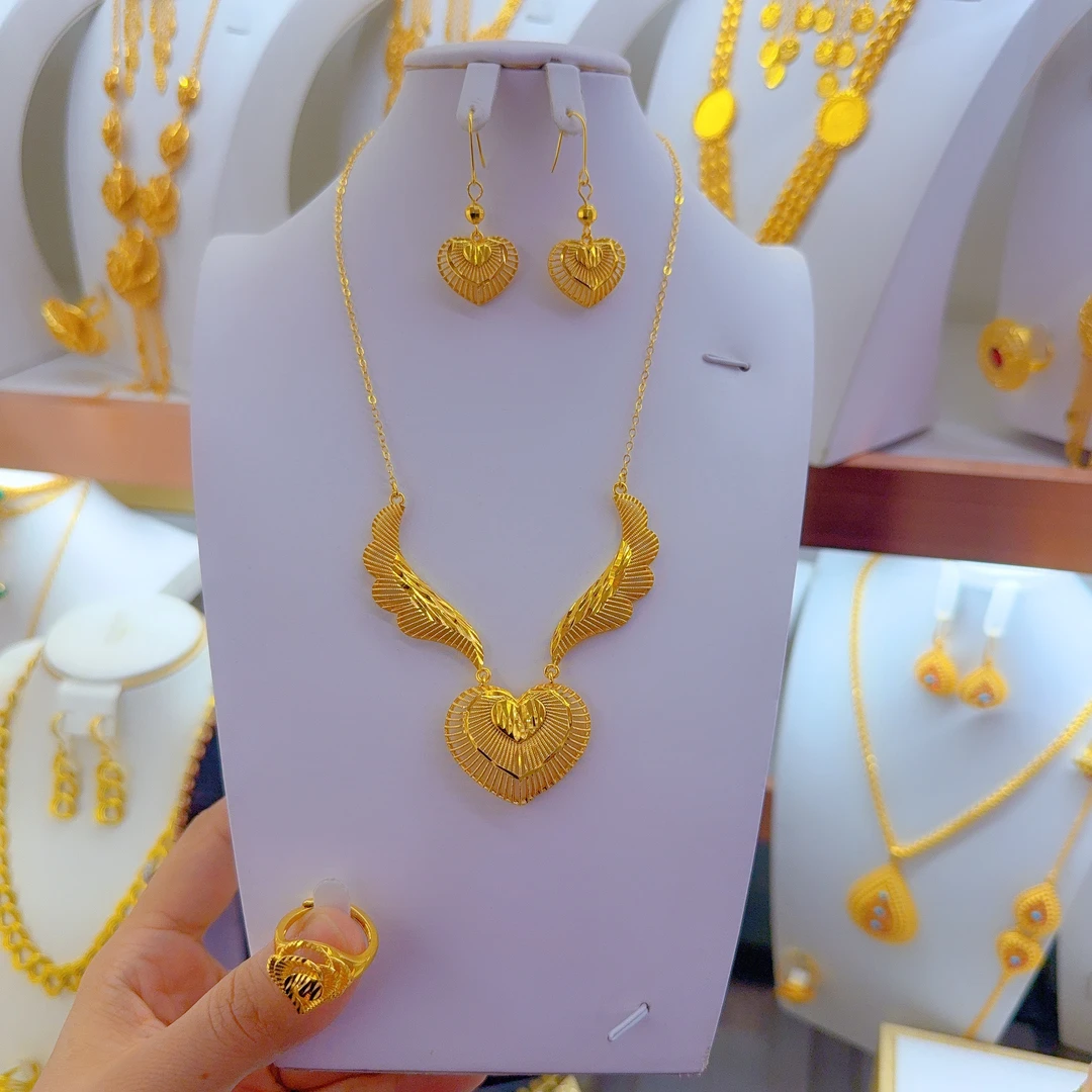 铜合金亚克力项链 新款时尚金子同款三件套首饰altun pasun 百搭