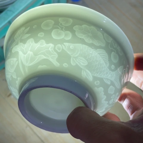 碟景德镇陶瓷5英寸雕刻鱼