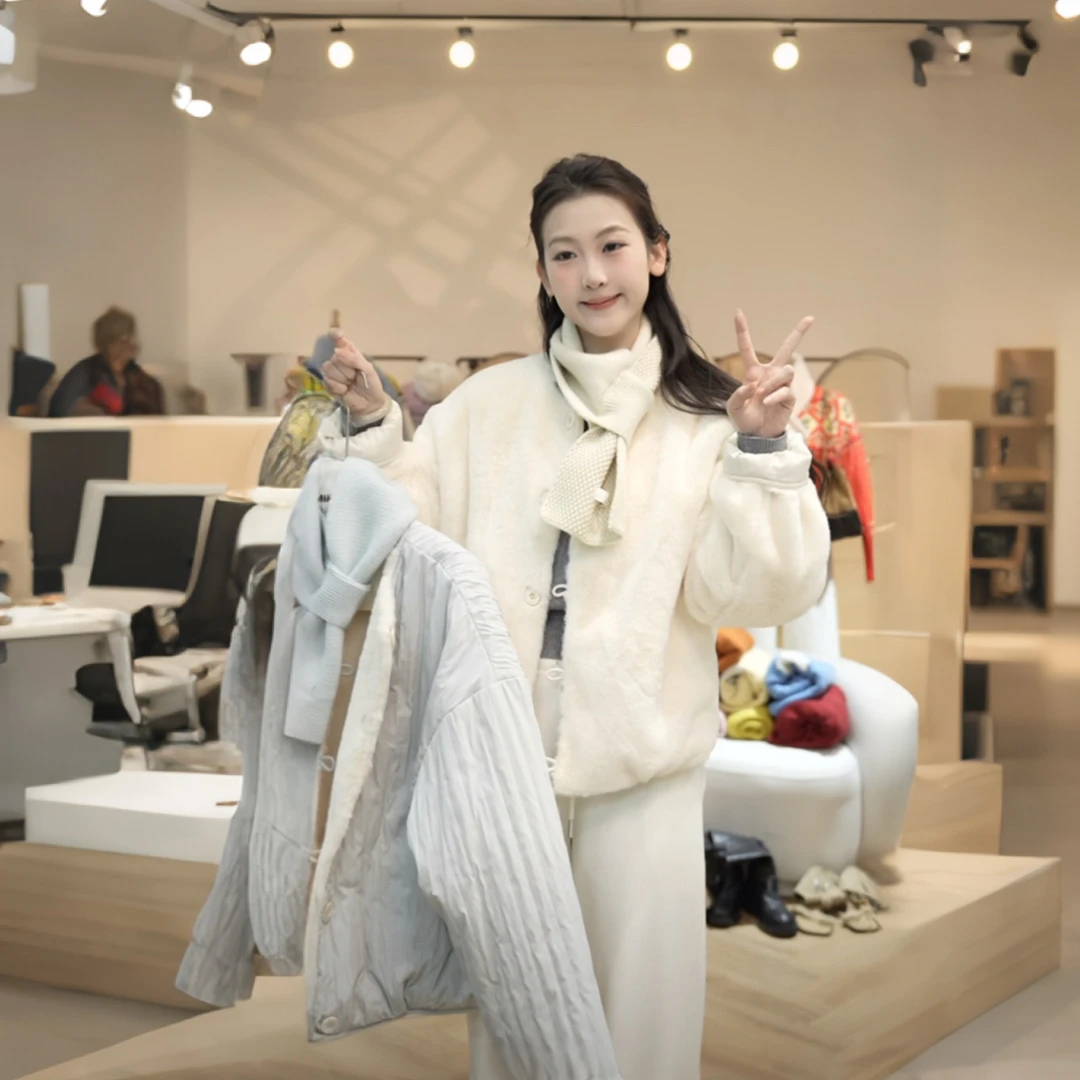 闵笑一【山黛暮雪】双面新款温柔显瘦气质设计感绒毛休闲上衣