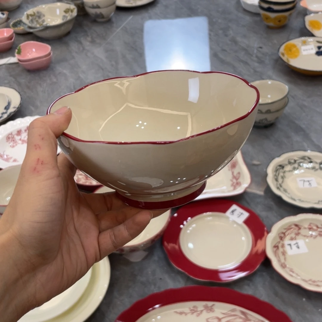 陶瓷微瑕餐具介意勿拍，满18飞！