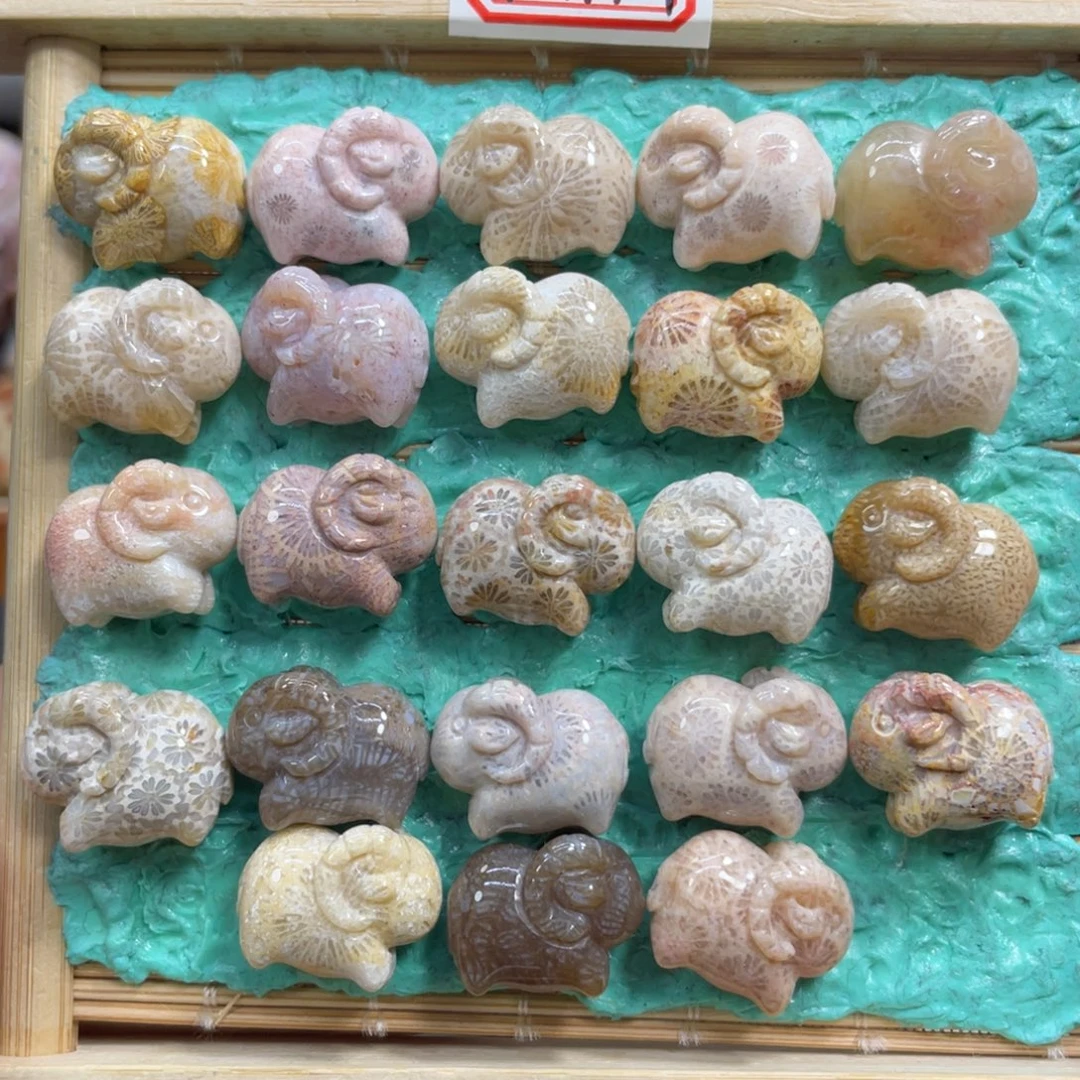 硅化玉未镶嵌颈饰小羊40米1个