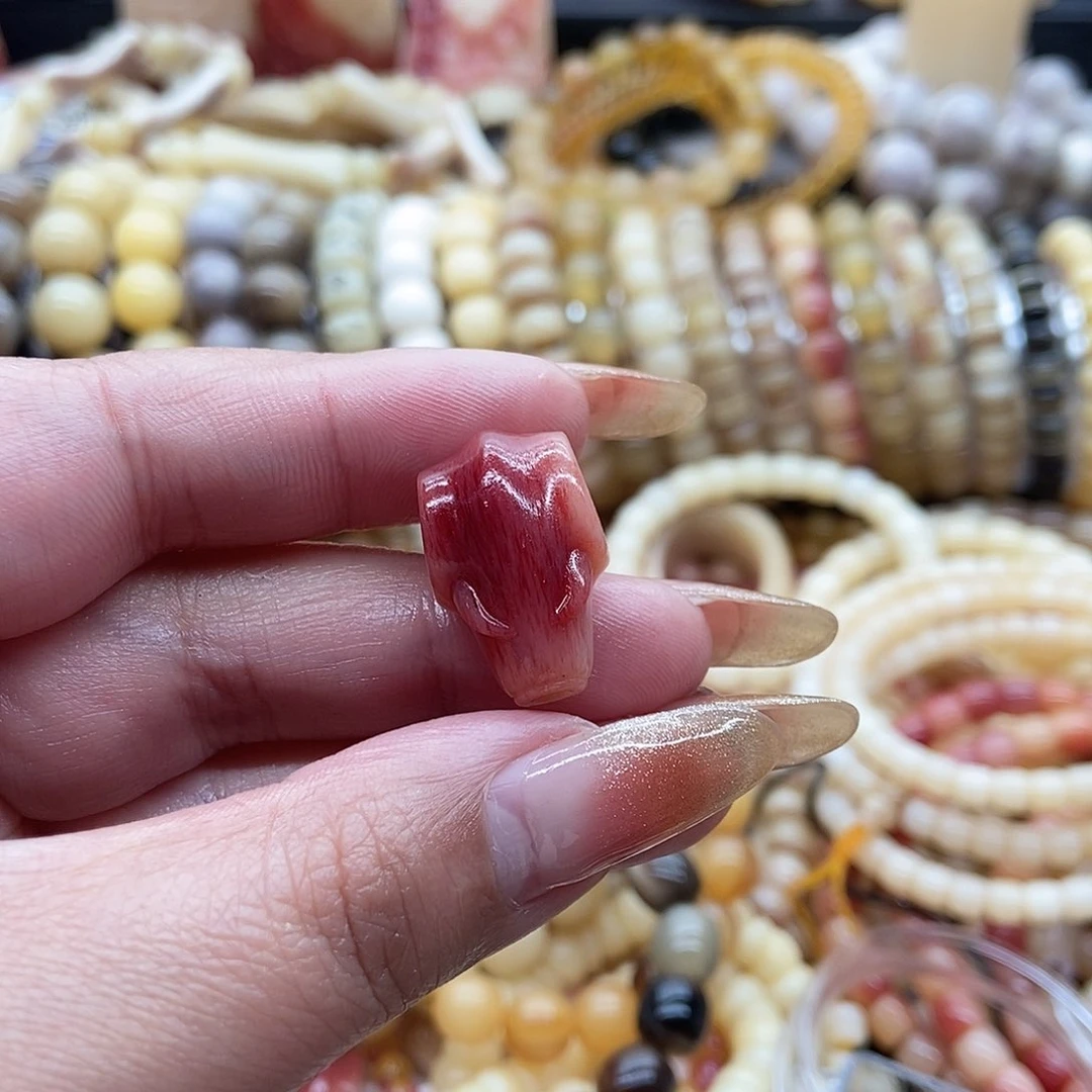 驼骨其他红色牛头三通15对孔