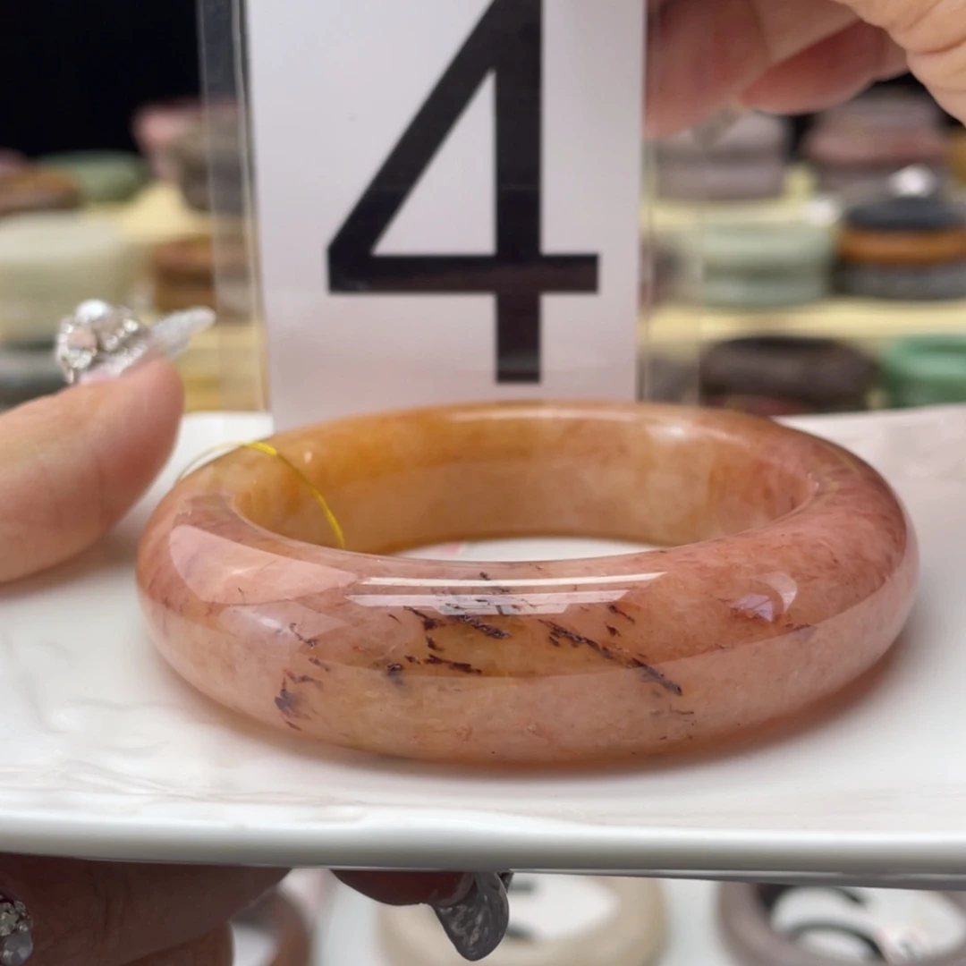 【闪购商品】石英质玉手镯未镶嵌