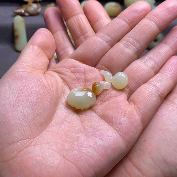 和田玉未镶嵌颈饰夏