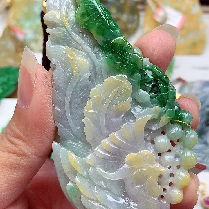 翡翠未镶嵌颈饰翡翠