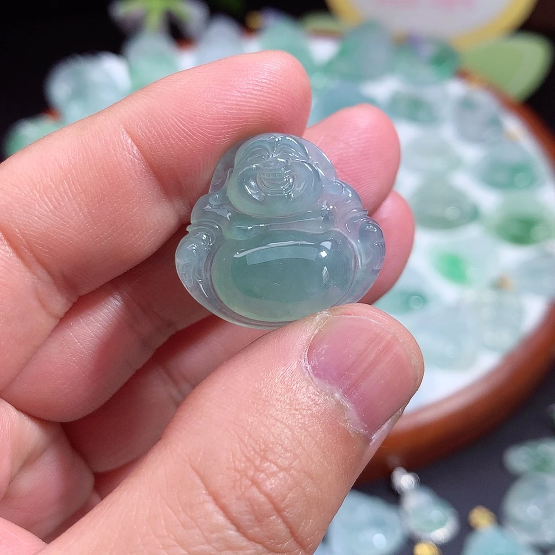 飞***5翡翠未镶嵌颈饰佛公