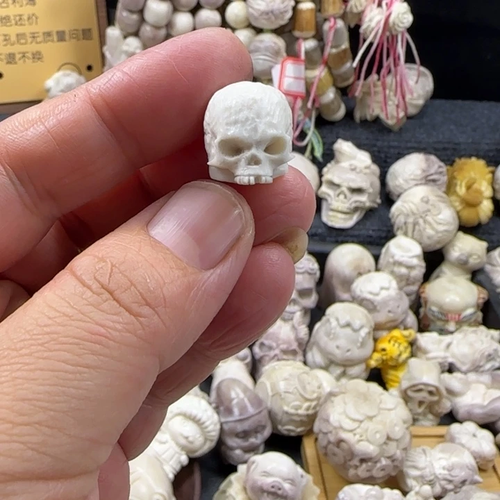 非金属配饰鹿角雕刻骷髅