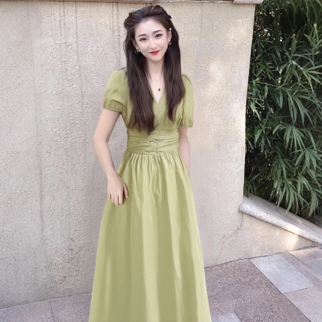 A小众感泡泡袖V领连衣裙女2025新款夏收腰显瘦中长大摆裙D2310