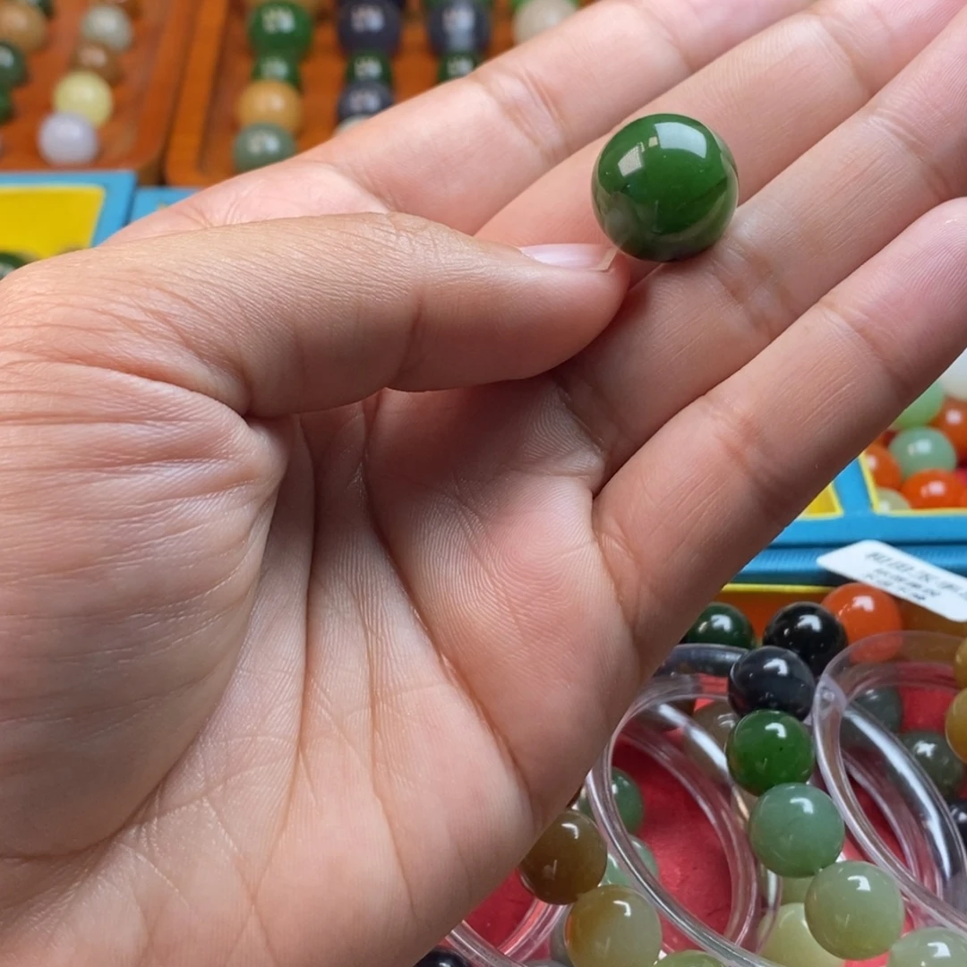 和田玉未镶嵌珠宝半成品卡16辣绿碧玉y