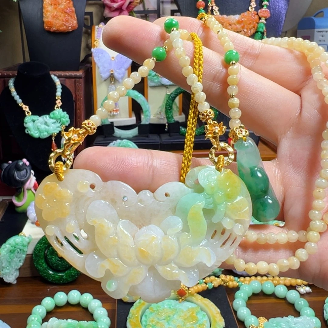 翡翠未镶嵌毛衣链冰