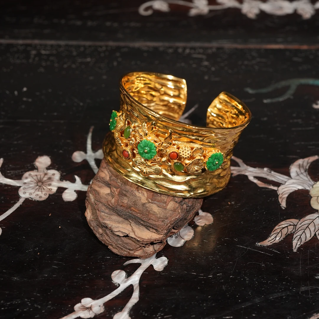 12.23香港王老板-翡翠a货镶嵌手镯w1415