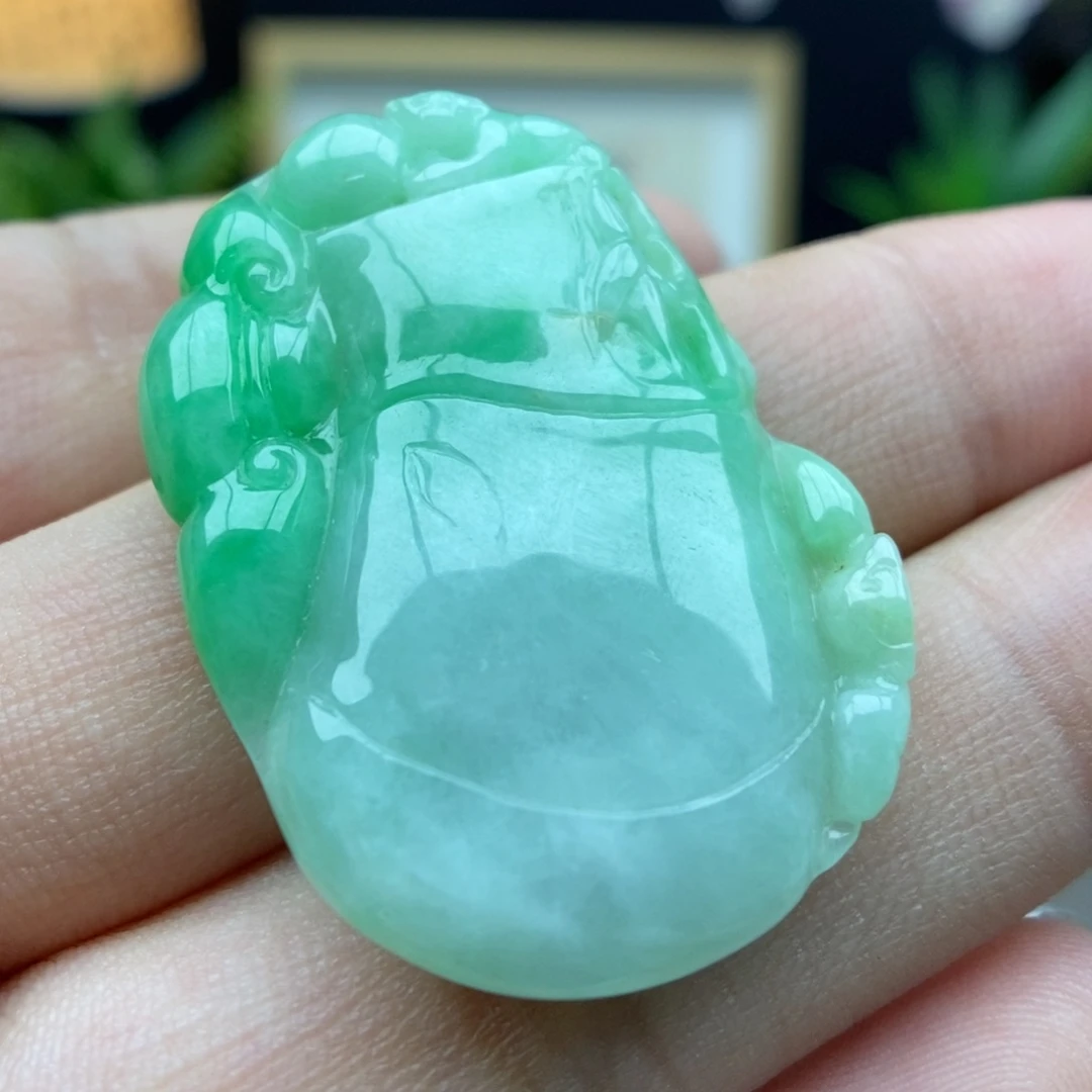 翡翠未镶嵌颈饰吊坠24