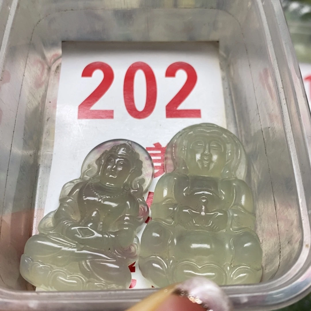 蛇纹石玉吊坠足银镀金镶嵌