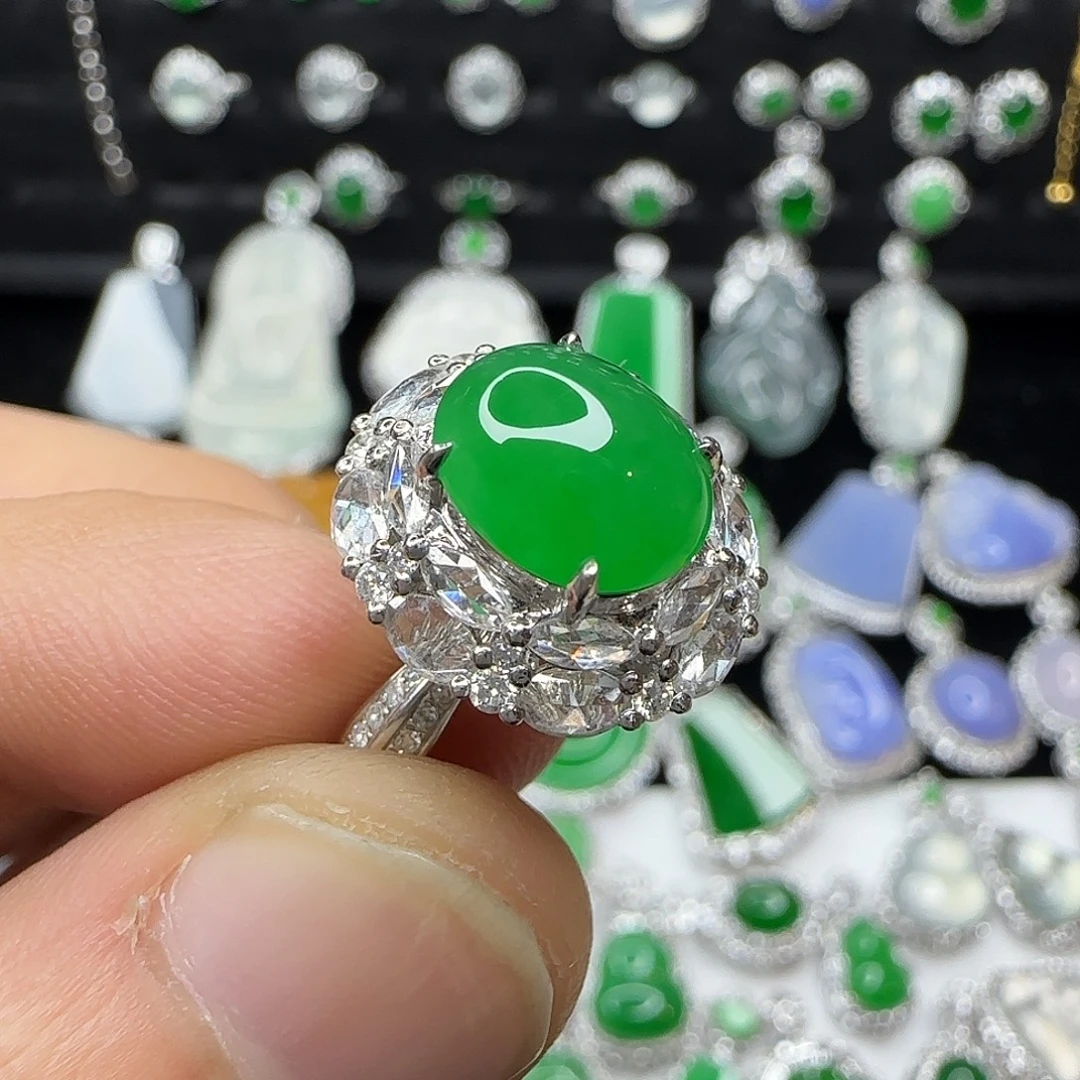 翡翠18K金镶嵌戒指天然翡翠