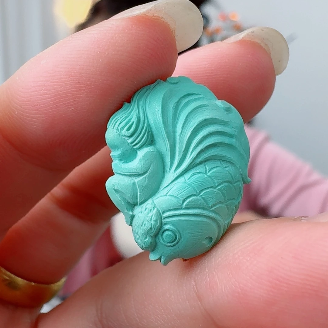 乔***伊绿松石未镶嵌珠宝奇石