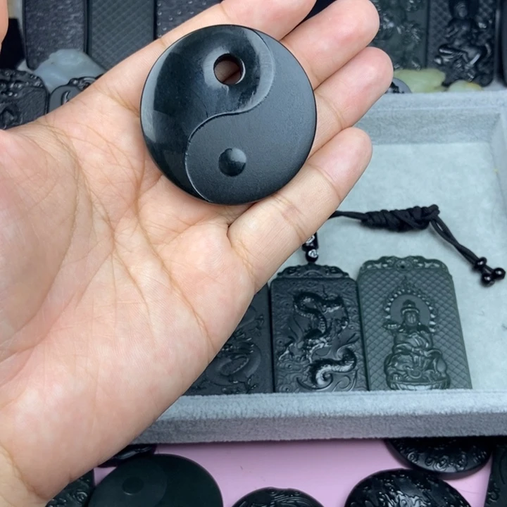 颈饰未镶嵌和田玉晟***机