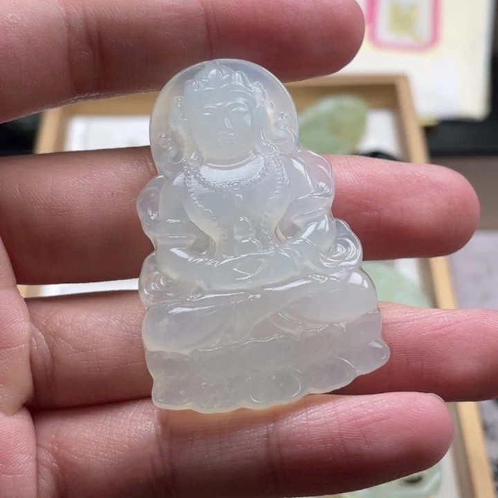 晴***妹蛇纹石玉未镶嵌颈饰