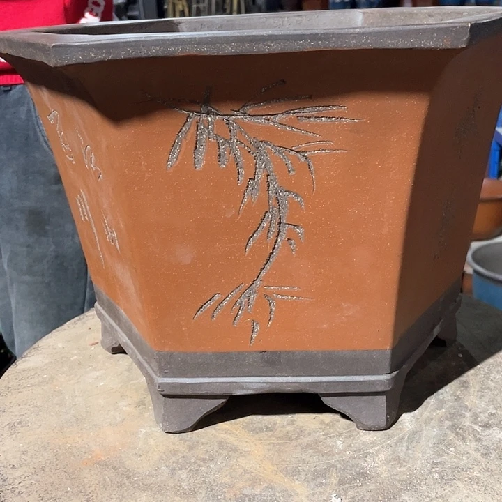 紫砂40红色六方花盆