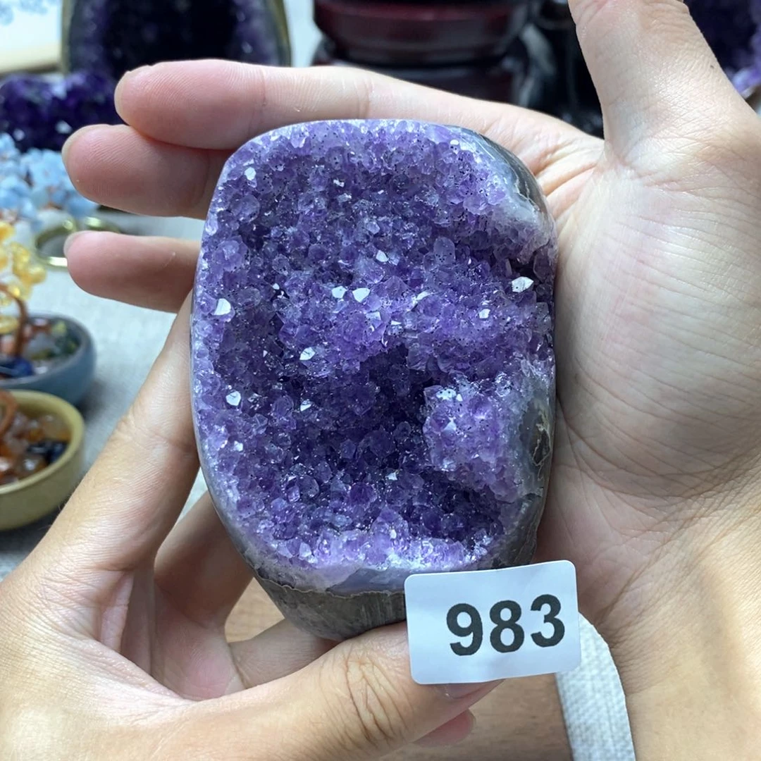 未镶嵌水晶大型摆件（非配饰）