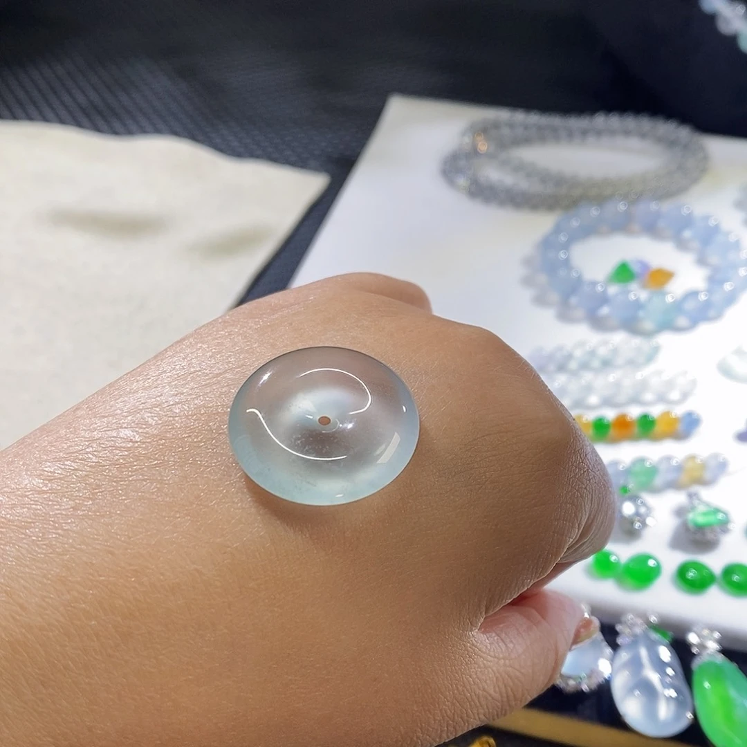 翡翠把件未镶嵌平安扣