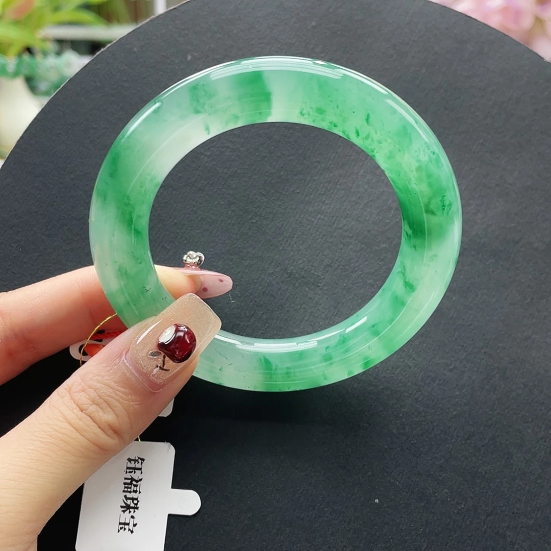 石英质玉未镶嵌手镯54.6