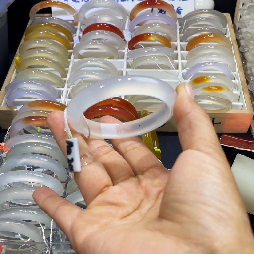 玛瑙/玉髓未镶嵌手镯