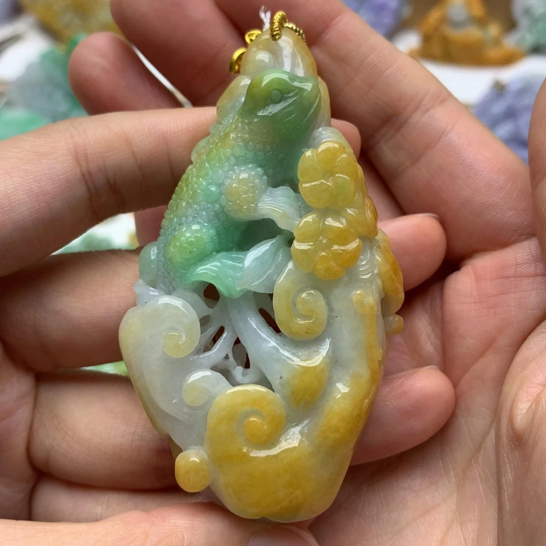 翡翠未镶嵌颈饰翡翠