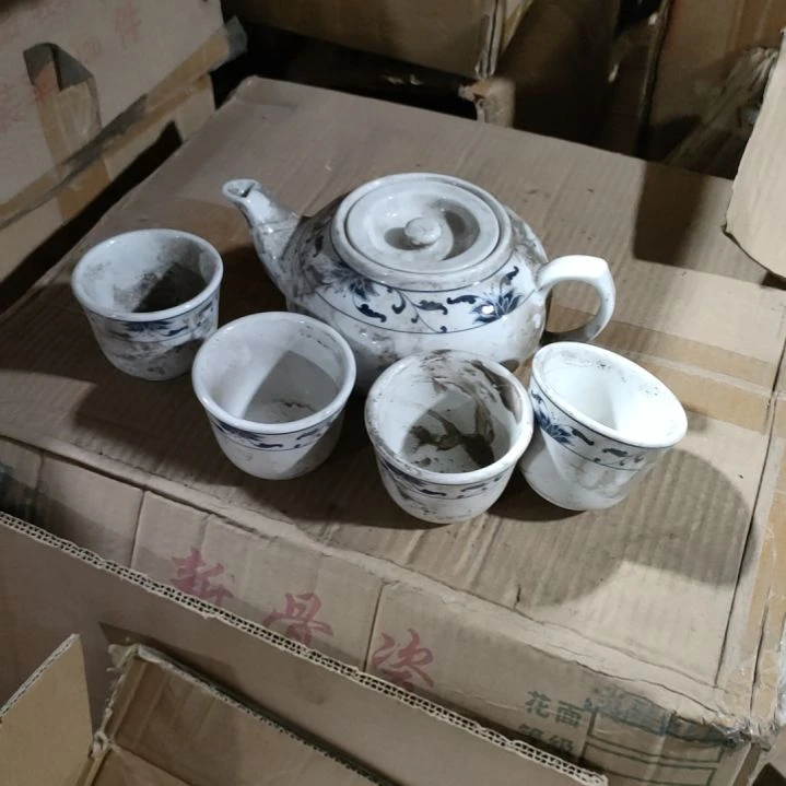 摆件陶瓷盘子碗啥都有