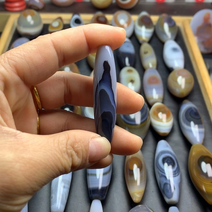 玛瑙/玉髓未镶嵌颈饰吊坠