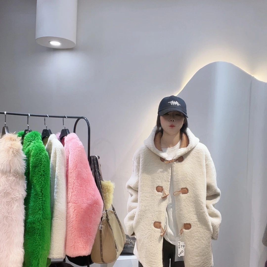 牛***冰真皮皮毛一体外套213-1900