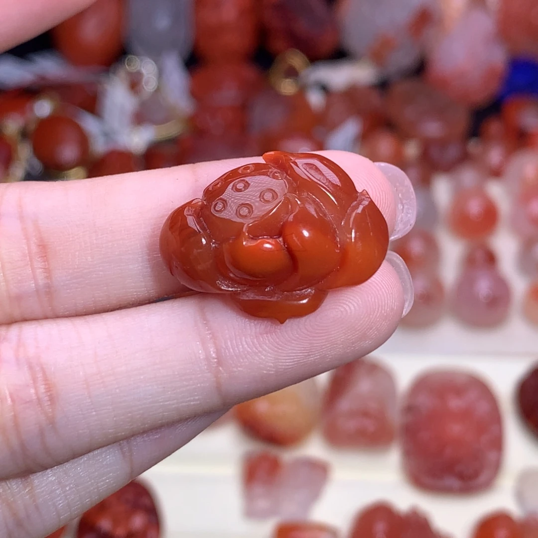 南红玛瑙未镶嵌珠宝半成品荷花