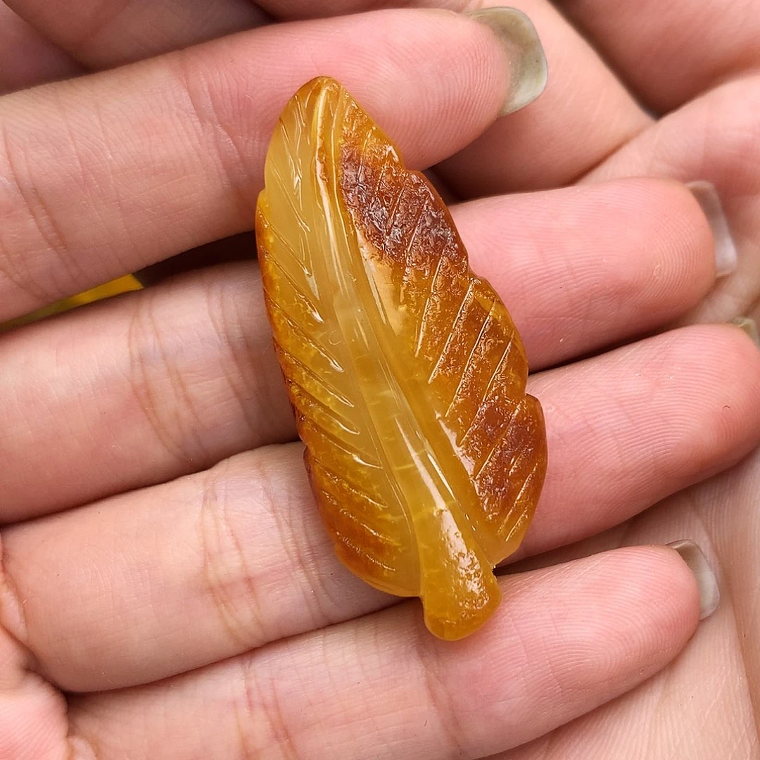 未镶嵌琥珀珠宝奇石