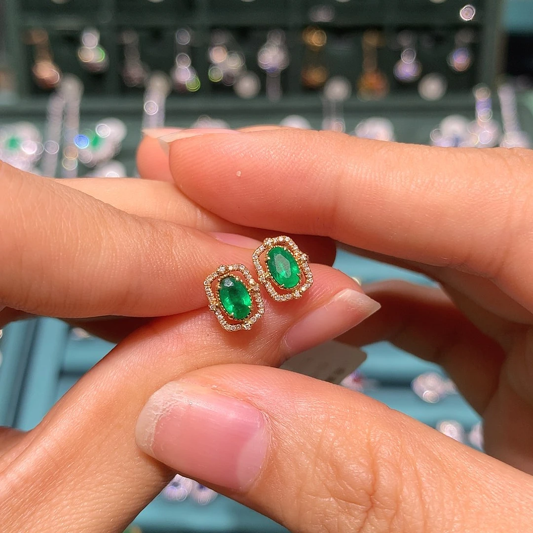 耳饰18K金镶嵌祖母绿